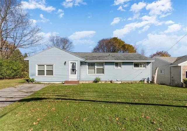 1st image of 1601 Salt Springs Rd, Syracuse, NY 13214 | MLS# S1694791