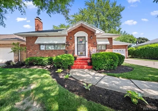 1st image of 35 Calderwood Dr, Cheektowaga, NY 14215 | MLS# B1694408