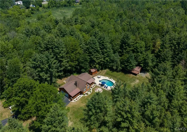 Homes for sale in Volney, NY | 37 Hilltop Ln, Volney, NY 13069 | MLS# S1692779