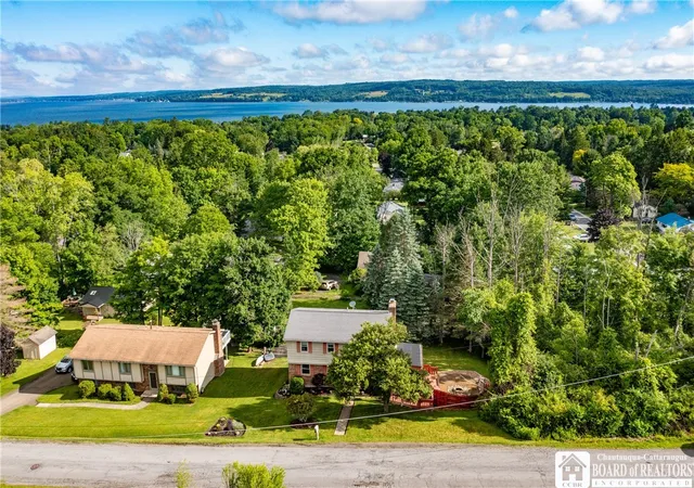Photo 3 of Single family home for sale at 9 Winding Way, Lakewood, NY 14750 | MLS# R1693037 | Listing updated on 2026-07-28