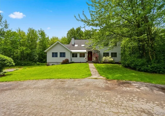 2nd image of 10386 Miller Rd, Utica, NY 13502 | MLS# S1691220