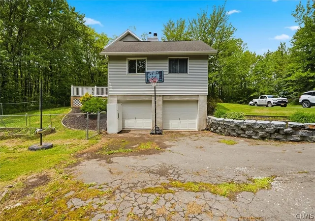 41st image of 10386 Miller Rd, Utica, NY 13502 | MLS# S1691220