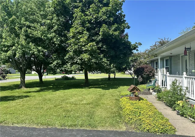 Homes for sale in Hamlin, NY | 1425 Brookedge Dr, Hamlin, NY 14464 | MLS# R1693174