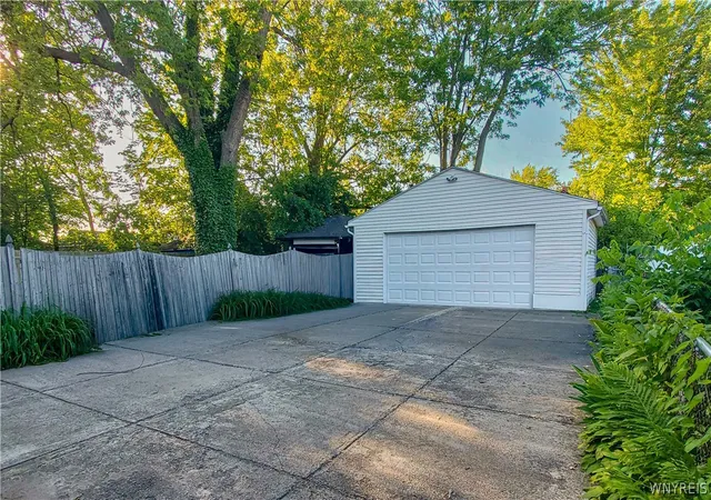 2nd image of 544 Lasalle Avenue, Buffalo, NY 14215 | MLS# B1692347