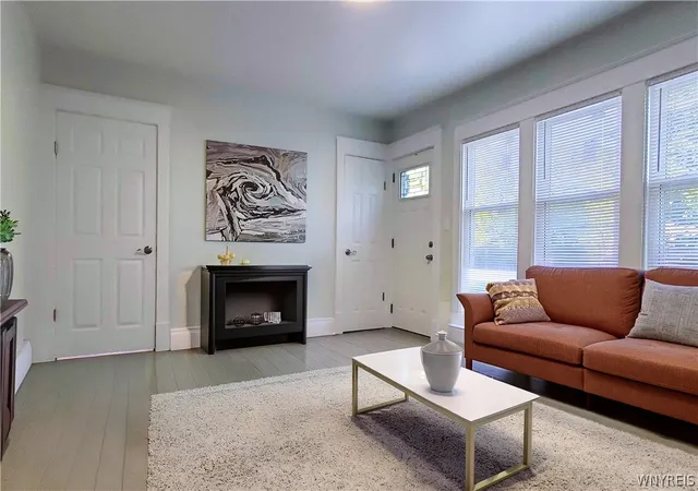 4th image of 544 Lasalle Avenue, Buffalo, NY 14215 | MLS# B1692347