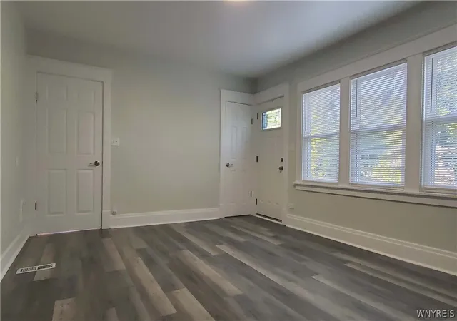 5th image of 544 Lasalle Avenue, Buffalo, NY 14215 | MLS# B1692347
