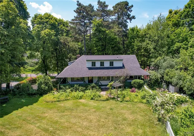 1st image of 505 N Orchard Rd, Syracuse, NY 13209 | MLS# S1694607