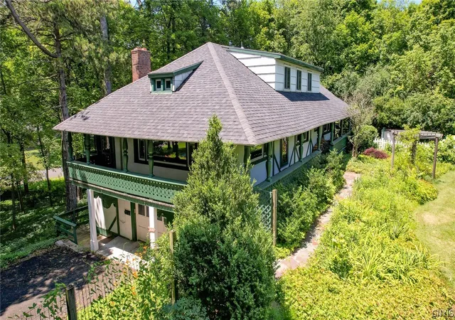2nd image of 505 N Orchard Rd, Syracuse, NY 13209 | MLS# S1694607