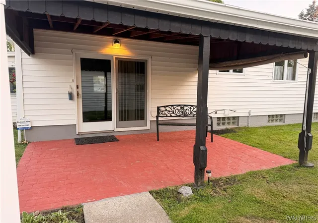 Photo 2 of Single family home for sale at 96 Della Dr, Buffalo, NY 14218 | MLS# B1694728 | Listing updated on 2026-08-01