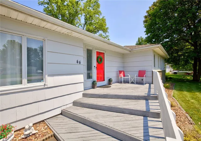 Homes for sale in Penfield, NY | 44 Castle Acres Dr, Penfield, NY 14580 | MLS# R1694780