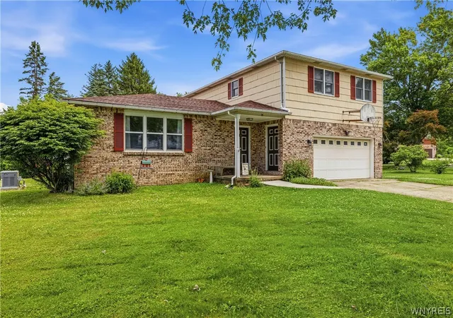 1st image of 15 Glendale Terrace, Orchard Park, NY 14127 | MLS# B1694870