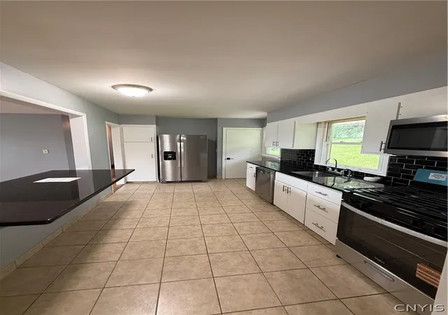 Photo 4 of Sale Pending at 5971 S Street Rd, Auburn, NY 13021 | MLS# S1694873 | Listing updated on 2026-08-04