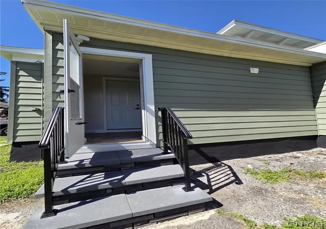 Photo 4 of Sale Pending at 205 Hartwell Ave, East Syracuse, NY 13057 | MLS# S1694866 | Listing updated on 2026-07-31