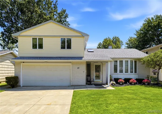 2nd image of 45 Mahogany Dr, Buffalo, NY 14221 | MLS# B1694851