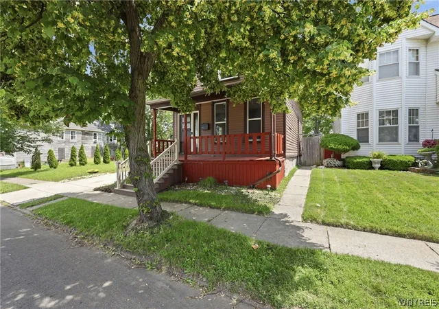 Photo 3 of Single family home for sale at 137 Waverly St, Buffalo, NY 14208 | MLS# B1694702 | Listing updated on 2026-08-01