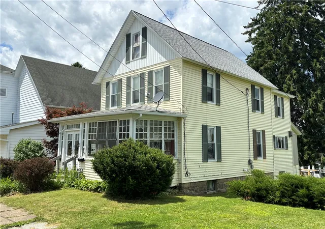 Homes for sale in Kane Boro, PA | 323 Bayard St, Kane Boro, PA 16735 | MLS# R1694119