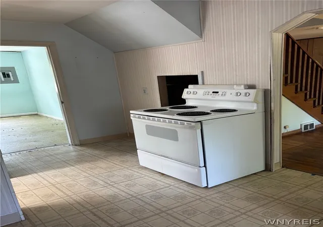 Homes for sale in Hamburg, NY | 6815 Southwestern Blvd, Hamburg, NY 14085 | MLS# B1694874