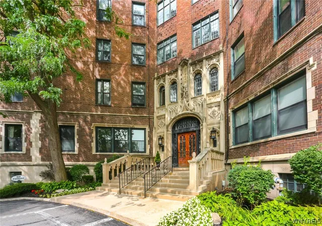 4th image of 800 W Fry St, Buffalo, NY 14222
