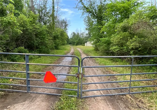 Photo 5 of House for sale at W Barre Rd, Albion, NY 14411 | MLS# R1694273 | Listing updated on 2026-08-04