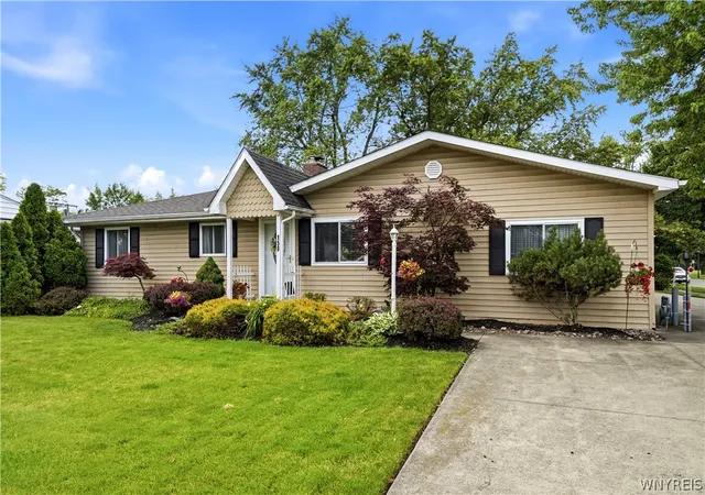 2nd image of 158 Pryor Ave, Tonawanda, NY 14150 | MLS# B1694912