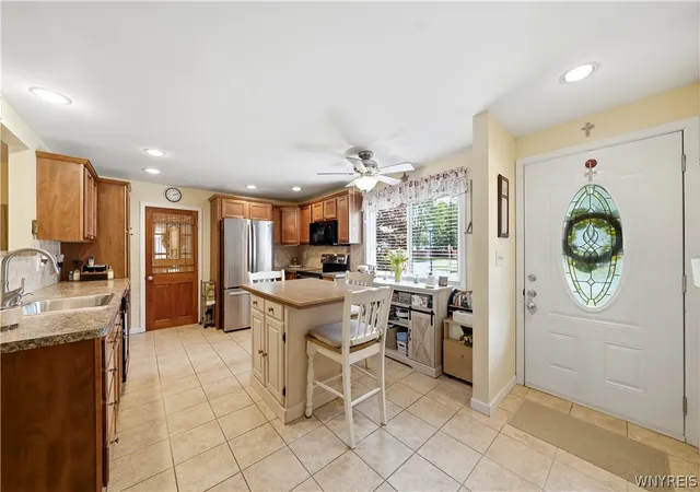 5th image of 158 Pryor Ave, Tonawanda, NY 14150 | MLS# B1694912