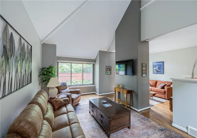 Photo 5 of Sale Pending at 957 East Ave, Rochester, NY 14607 | MLS# R1694938 | Listing updated on 2026-07-20