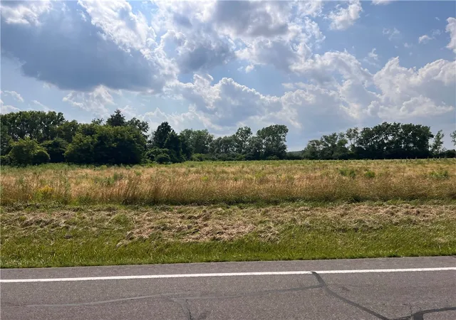 4th image of 4540 Middle Cheshire Rd, Canandaigua, NY 14424 | MLS# R1694975