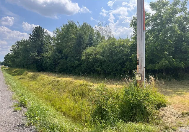 4th image of 3340 Gehan Rd, Canandaigua, NY 14424 | MLS# R1694985