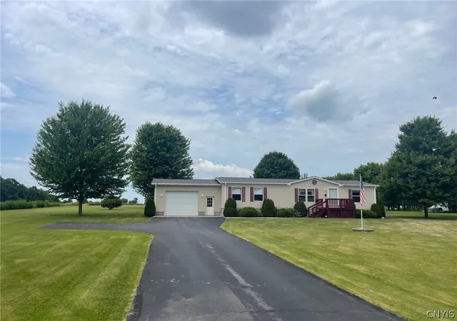 Homes for sale in Oneida, NY | 4825 Beacon Light Rd, Oneida, NY 13421 | MLS# S1693867