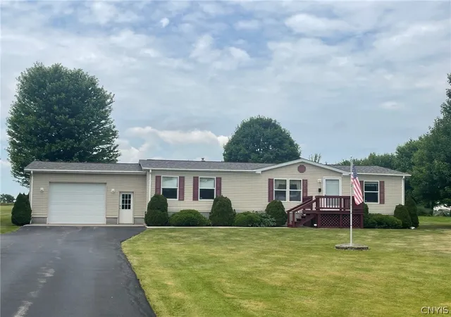Homes for sale in Oneida, NY | 4825 Beacon Light Rd, Oneida, NY 13421 | MLS# S1693867