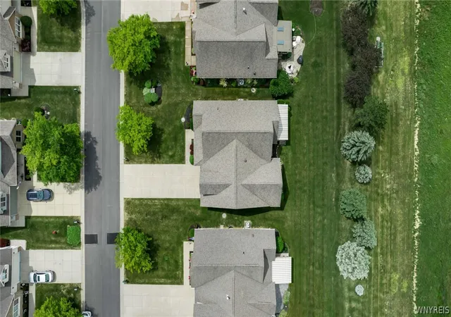 24th image of 6843 Lockhaven Dr, Lockport, NY 14094 | MLS# B1695002