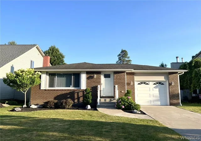 1st image of 72 Rambling Rd, East Amherst, NY 14051 | MLS# B1694200
