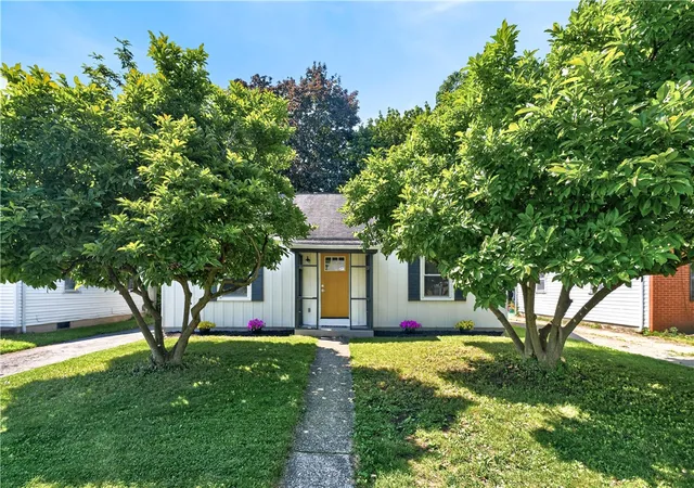 2nd image of 355 Falstaff Rd, Irondequoit, NY 14609 | MLS# R1694903