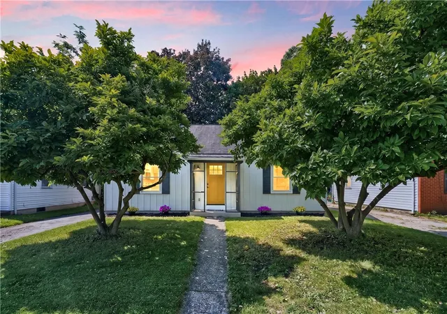 3rd image of 355 Falstaff Rd, Irondequoit, NY 14609 | MLS# R1694903