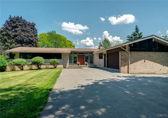 1st image of 5157 Skyline Dr Dr, Syracuse, NY 13215 | MLS# S1694754