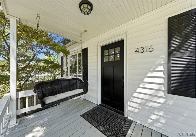 Homes for sale in West Seneca, NY | 4316 Clinton St, West Seneca, NY 14224 | MLS# B1693731