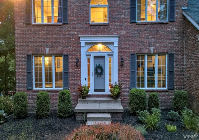 2nd image of 914 Underhill Rd, East Aurora, NY 14052 | MLS# B1694659
