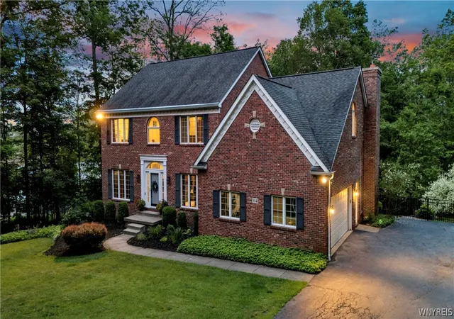 3rd image of 914 Underhill Rd, East Aurora, NY 14052 | MLS# B1694659