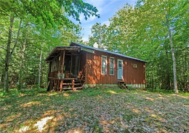 Homes for sale in Croghan, NY | 9897 Croghan Reservoir Rd, Croghan, NY 13327 | MLS# S1695047