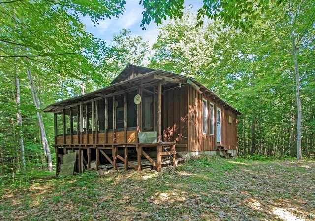 Homes for sale in Croghan, NY | 9897 Croghan Reservoir Rd, Croghan, NY 13327 | MLS# S1695047