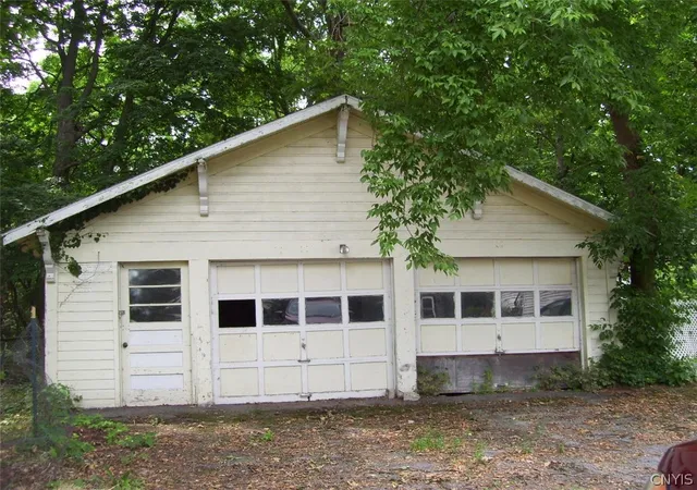 2nd image of 110 Edgewood Ave, Syracuse, NY 13207 | MLS# S1695061