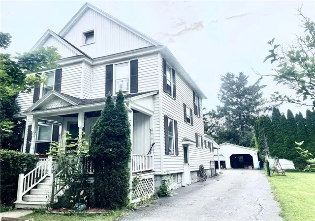 Homes for sale in Auburn, NY | 457 N Seward Ave, Auburn, NY 13021 | MLS# R1693331