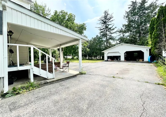 Homes for sale in Auburn, NY | 457 N Seward Ave, Auburn, NY 13021 | MLS# R1693331