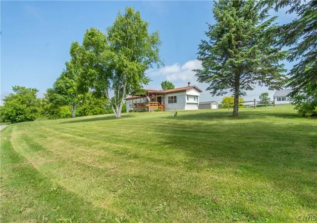Homes for sale in Cape Vincent, NY | 2151 Bates Rd, Cape Vincent, NY 13618 | MLS# S1694337