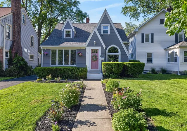2nd image of 74 Pontiac Dr, Irondequoit, NY 14617 | MLS# R1695071