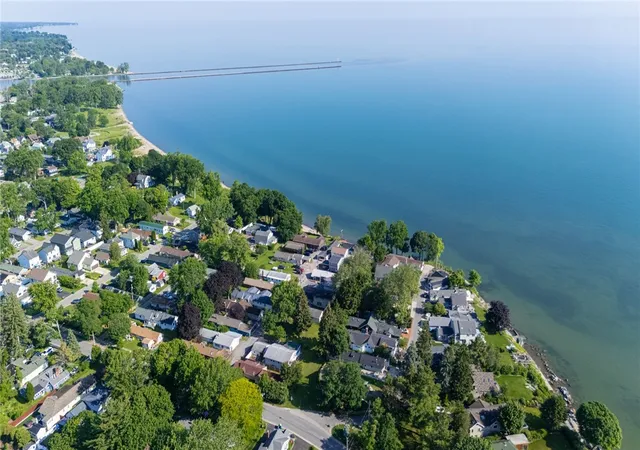 43rd image of 489 Lake Front, Irondequoit, NY 14617 | MLS# R1694466