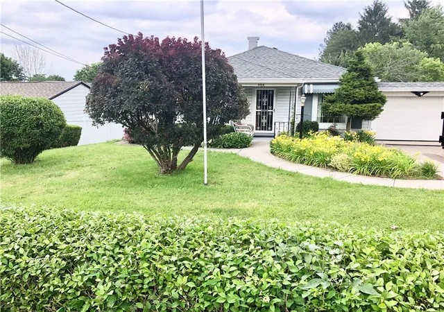 Photo 2 of Single family home for sale at 5964 South St Rd, Auburn, NY 13021 | MLS# R1695070 | Listing updated on 2026-07-31
