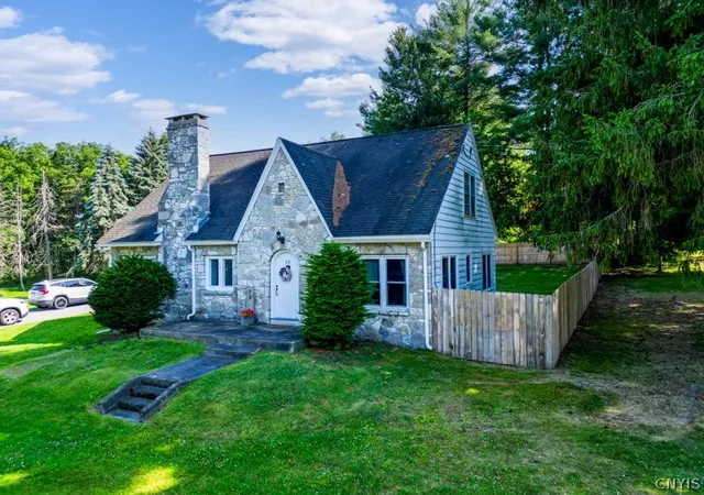 Photo 35 of Sale Pending at 73 West St, Whitesboro, NY 13492 | MLS# S1694514 | Listing updated on 2026-07-22