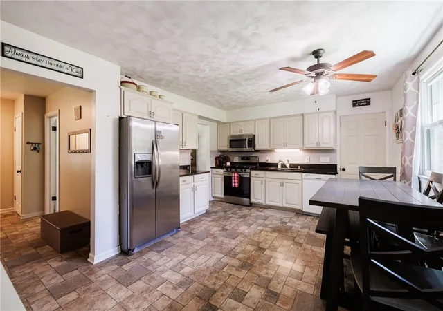 3rd image of 4980 Lake Rd, Avon, NY 14414 | MLS# R1690354