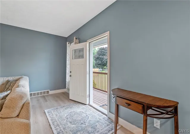 Homes for sale in Schroeppel, NY | 9 Oak Dr, Schroeppel, NY 13132 | MLS# S1695123